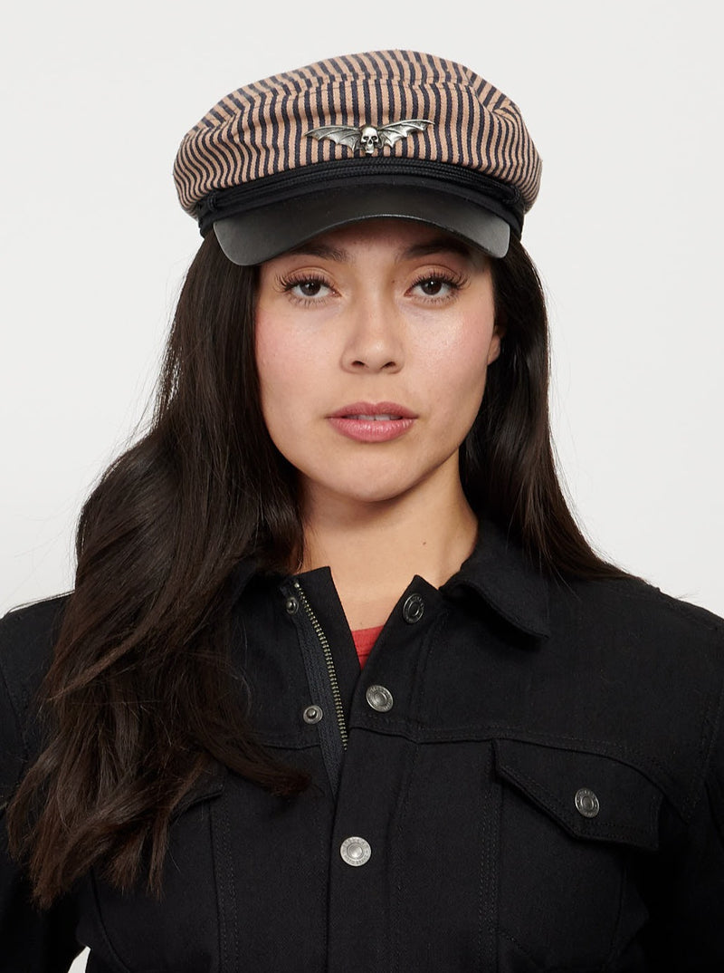 Stellar, Moto, quality, road safe,  biker culture, cap, craftsmanship, leather, motorcycle, stellar, moto, retro, shine, cow hide, soft, flexible, protector, recycle, visor,  functional fashion, ride, biker, safe, vegan, 